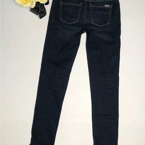 ⭐️NEW⭐️White House Black Market (WHBM) The Slim Leg Blue Jeans - Picture 10 of 10